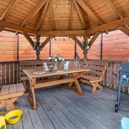 Wczasowy Z Dostepem Do Mini Zoo Donkeyszot Σπίτι διακοπών Rogozina